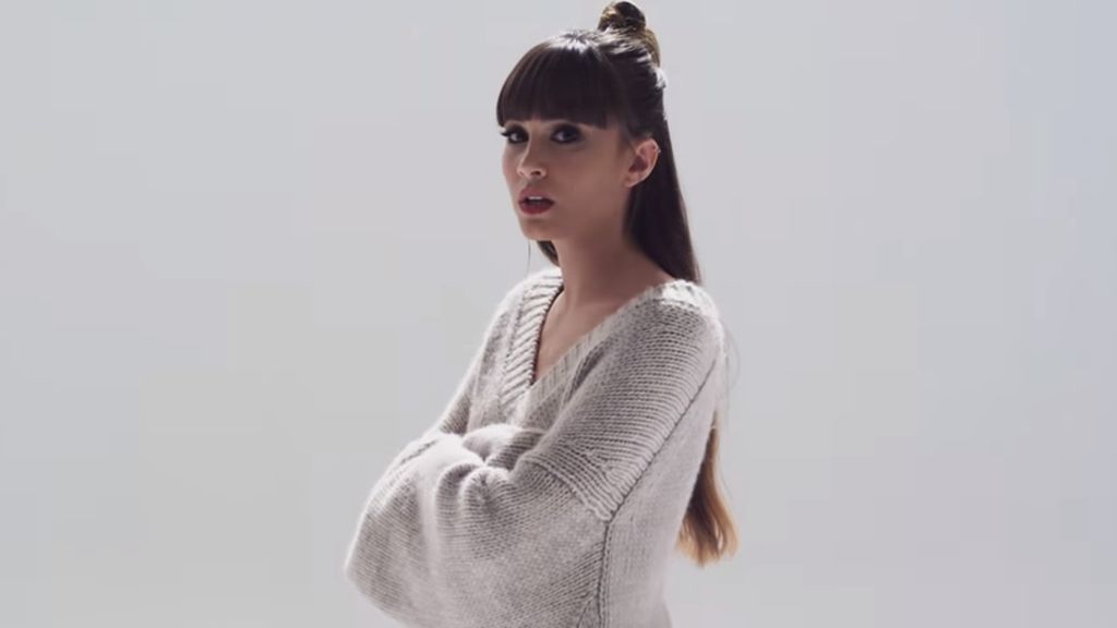 Todo el mundo habla del videoclip de Aitana, ¡pero nadie de que sale sin flequillo!