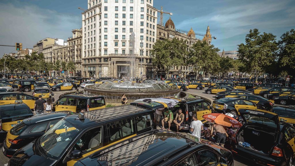 Colapso en Barcelona por la huelga de taxistas