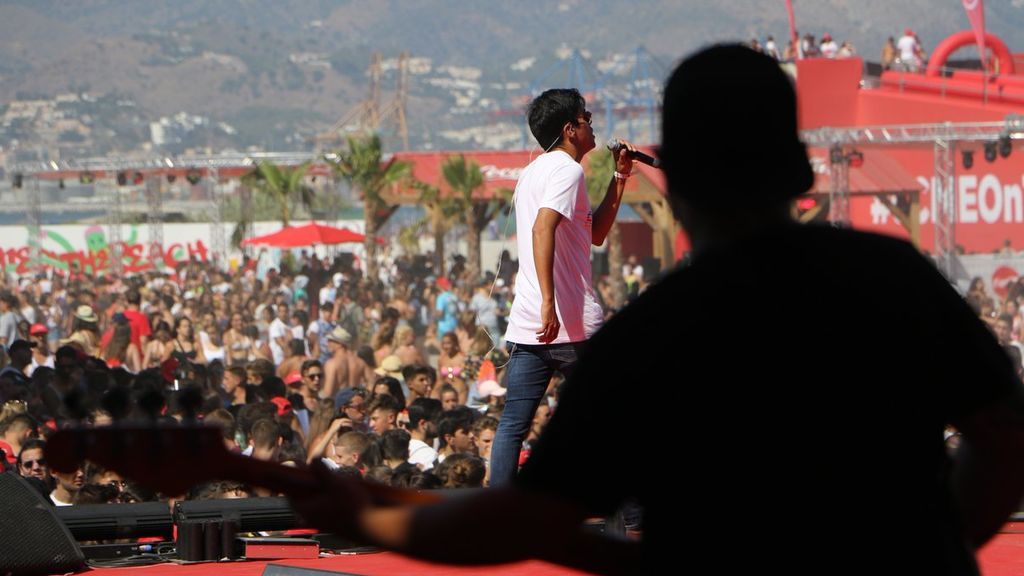 Maico enamora a todo el público con sus temazos