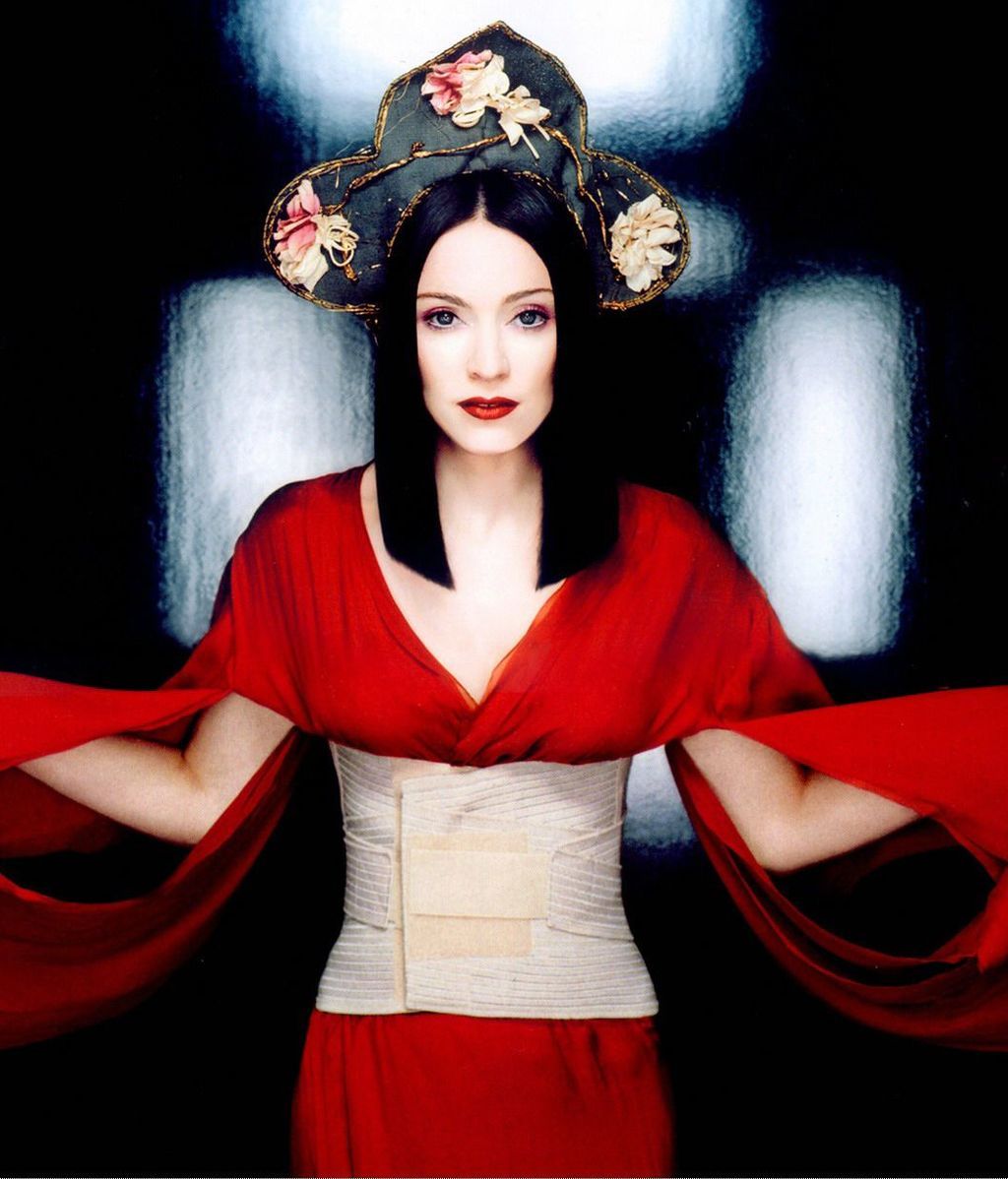 MADONNA GEISHA