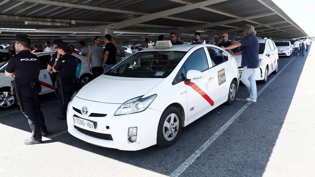 La Federación Profesional del Taxi apoya la huelga secundada en Madrid