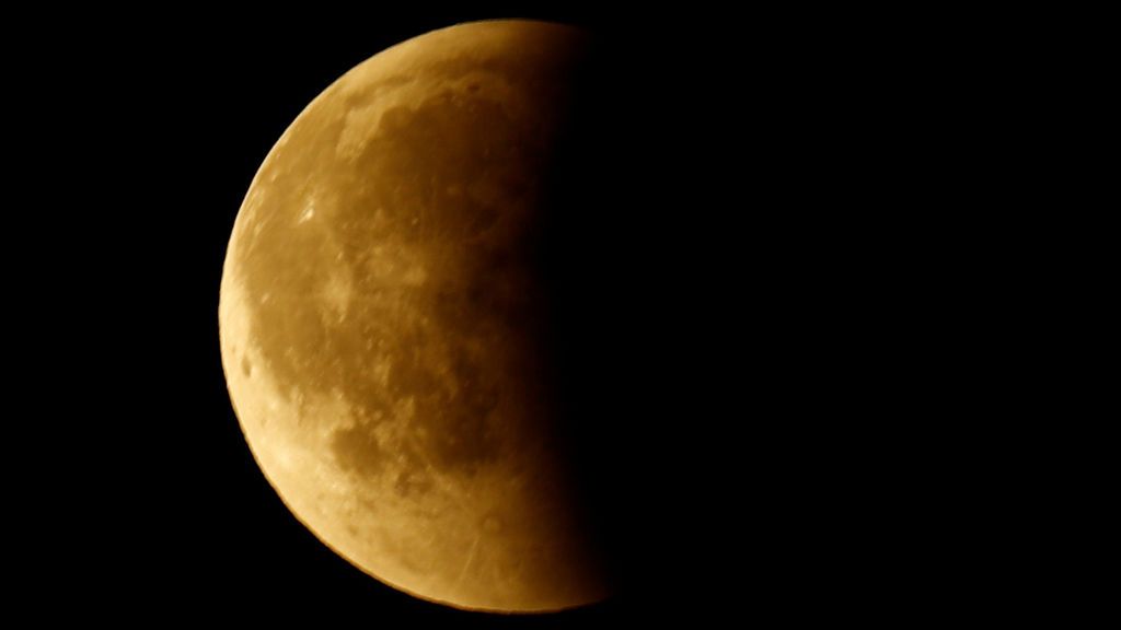 'Luna de sangre', el eclipse total de Luna más largo del siglo