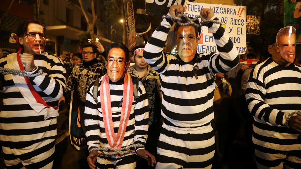 Una trama corrupta del poder judicial de Perú enciende las calles de Lima