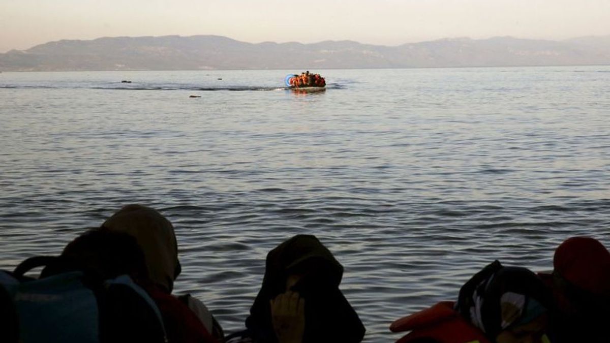 Seis muertos, entre ellos tres bebés, al naufragar una barca con inmigrantes cerca de Lesbos