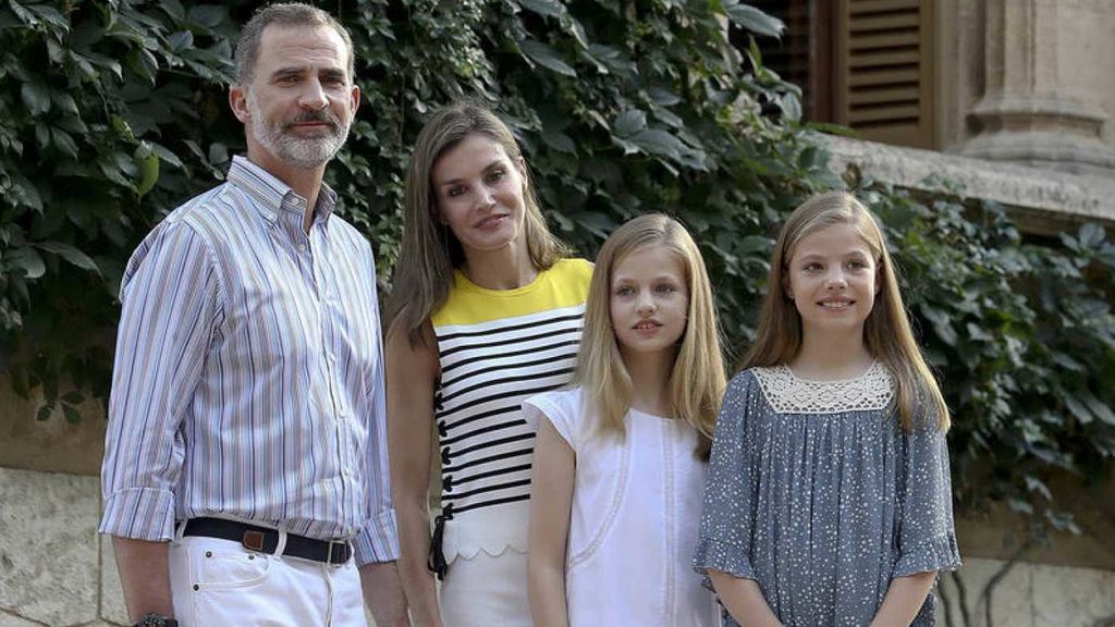 La Familia Real cambia de escenario para su tradicional posado en Mallorca