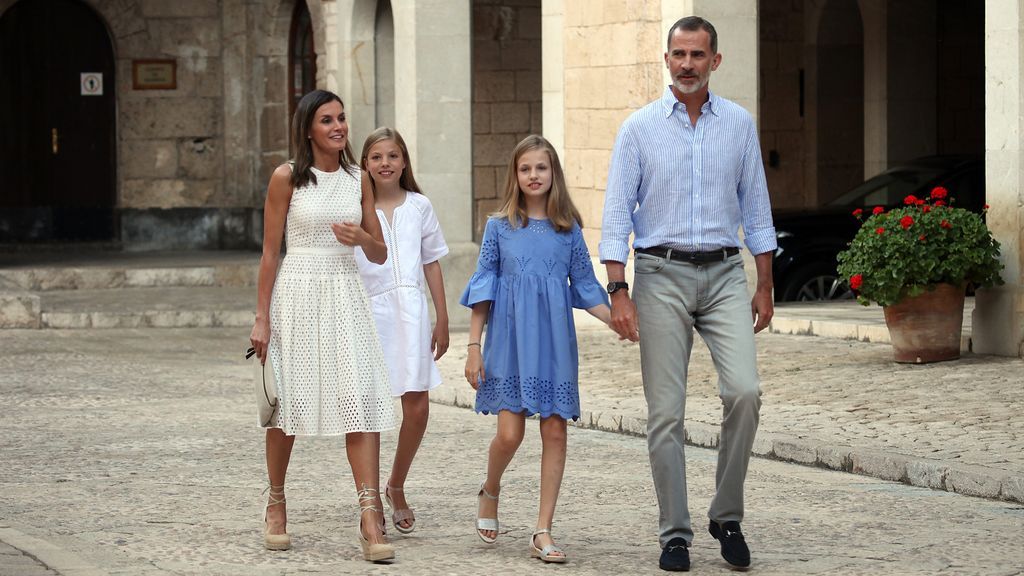 Aciertos y errores del posado veraniego de la familia real en Mallorca