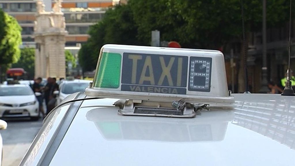 La huelga del taxi desploma la afluencia de clientes a zonas comerciales