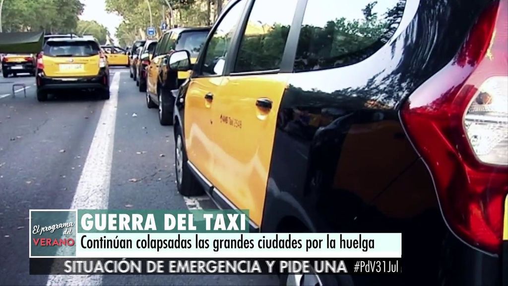 Los taxistas acampan en el asfalto durante su particular 15M