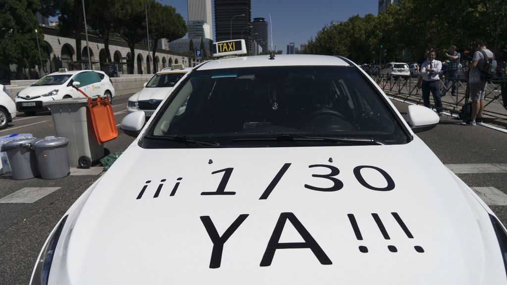 Los taxistas piden regular las licencias de VTC, pero cómo se regulan las de ellos