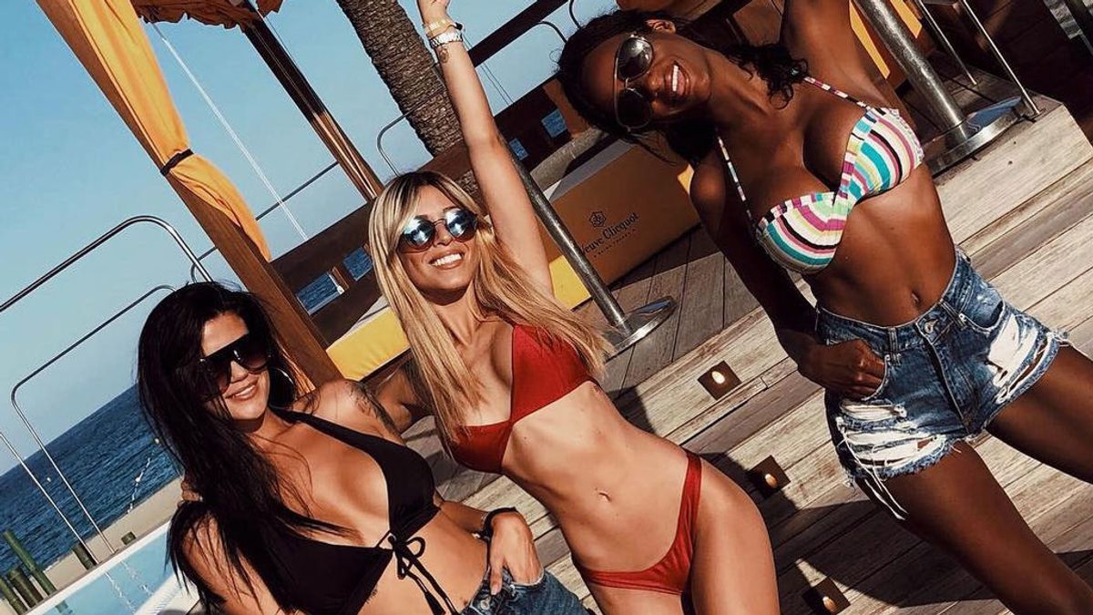 Oriana, Liz y Lola 'MyH' disfrutan juntas del verano de Ibiza