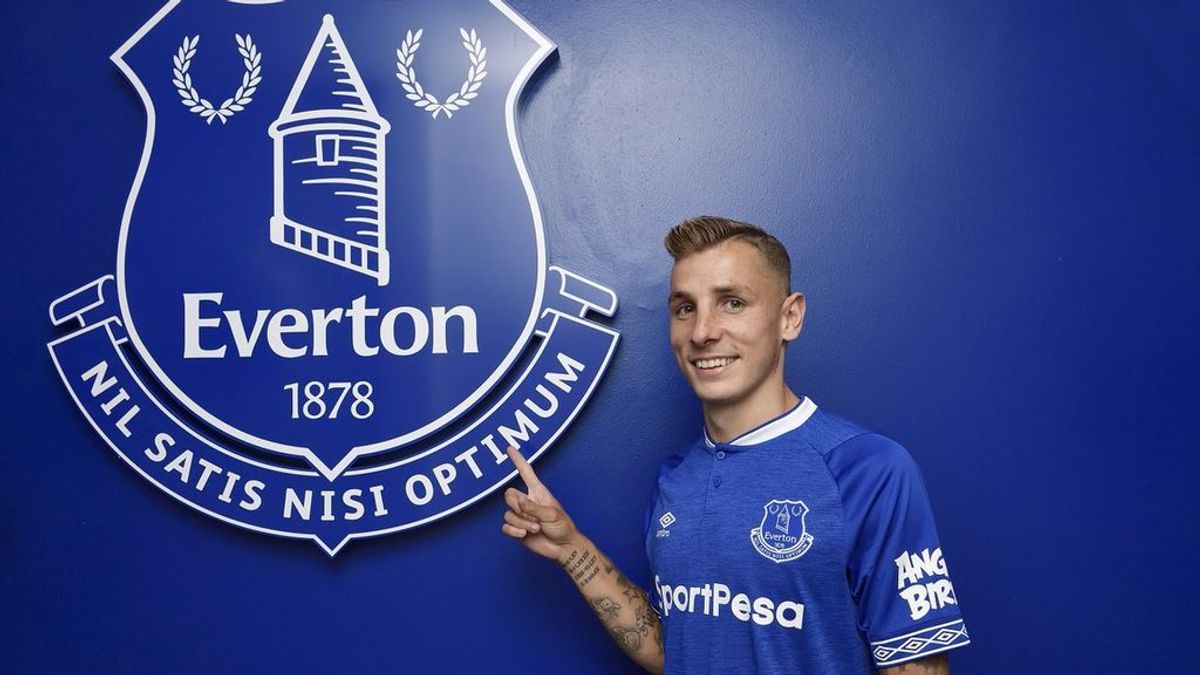 El inoportuno tatuaje de Digne que podría traerle un problema con su nuevo equipo