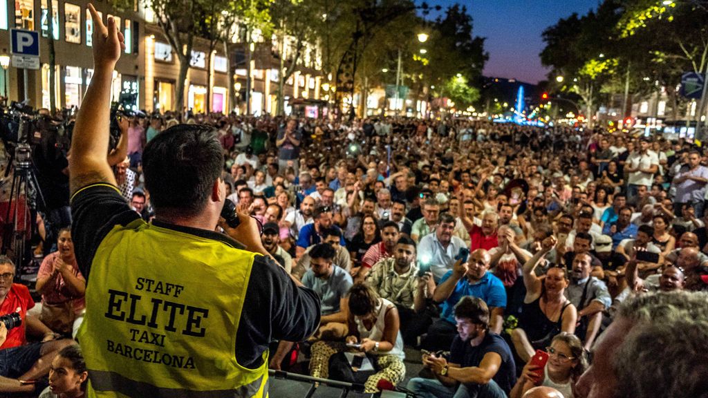 El taxi da una tregua hasta septiembre