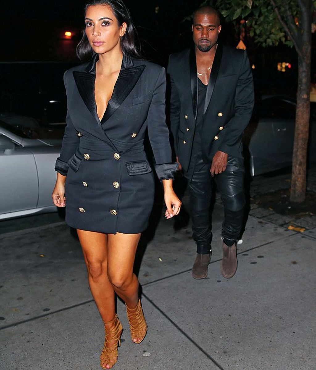 1415343370264_wps_37_Kim_Kardashian_and_Kanye_