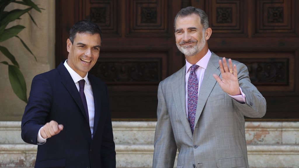 Felipe VI y  Pedro Sánchez, reunidos en el Palacio de Marivent