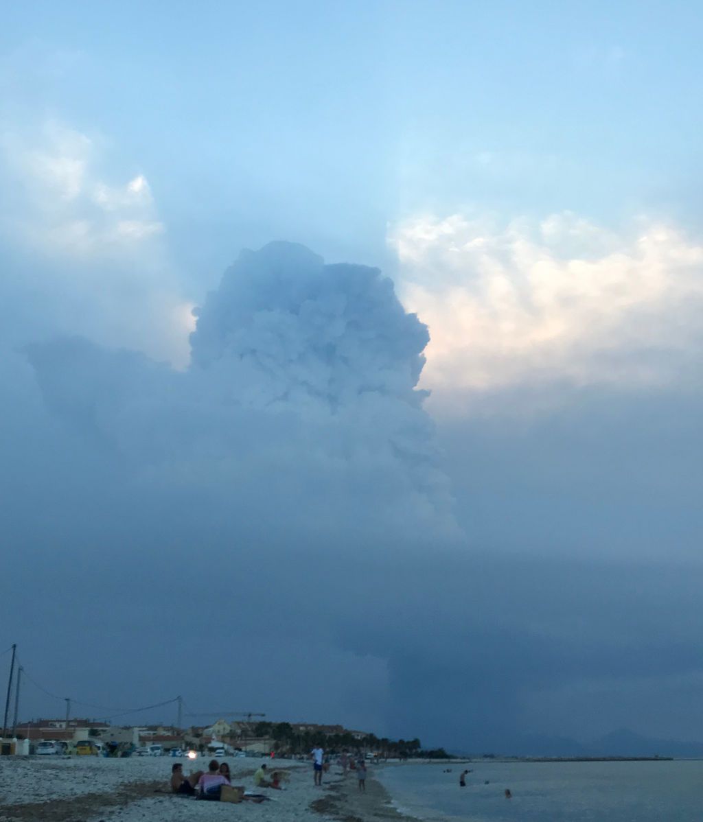 Paco Gutiérrez en la playa de la Almadraba, Els Poblets, Alicante