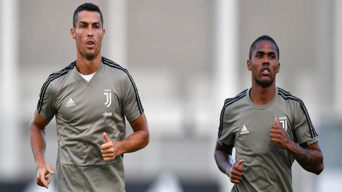 Cristiano Ronaldo se lleva el primer 'vacile' en la Juventus: Dybala y Costa se ríen del portugués al ritmo de Fornite