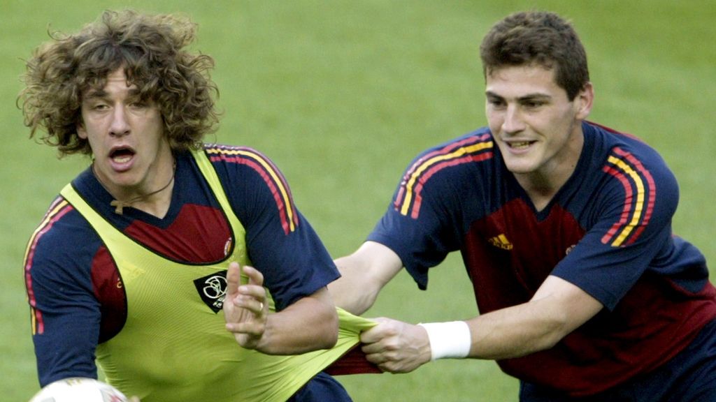 "Deja paso a los jóvenes": el vacile de Puyol a Iker Casillas, que comienza su tercera temporada con el Porto