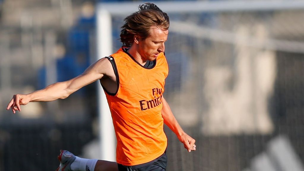 Luka Modric sigue trabajando a pesar de los rumores sobre su salida del Real Madrid
