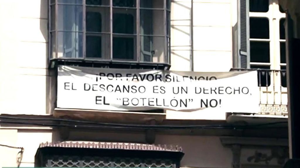 Los vecinos de Málaga, en pie de guerra contra las despedidas de soltero