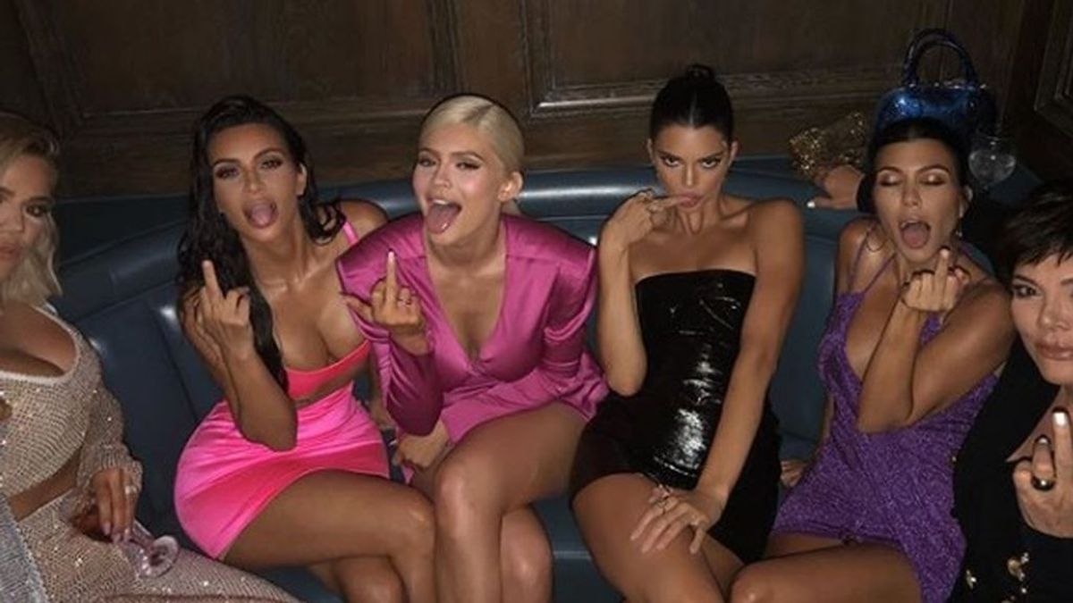 Piscina de bolas, vestidazos y todas las hermanas: El fiestón Kardashian por el 21 cumpleaños de Kylie