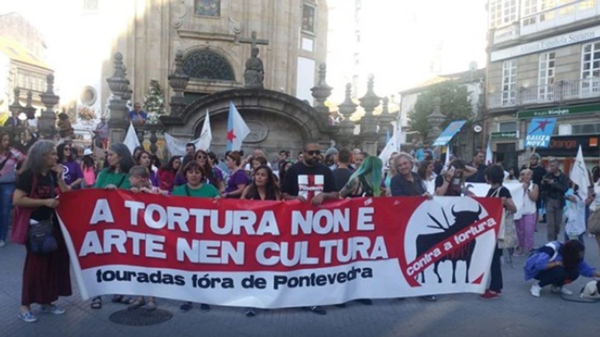Cientos de personas piden la abolición de la tauromaquia en Pontevedra