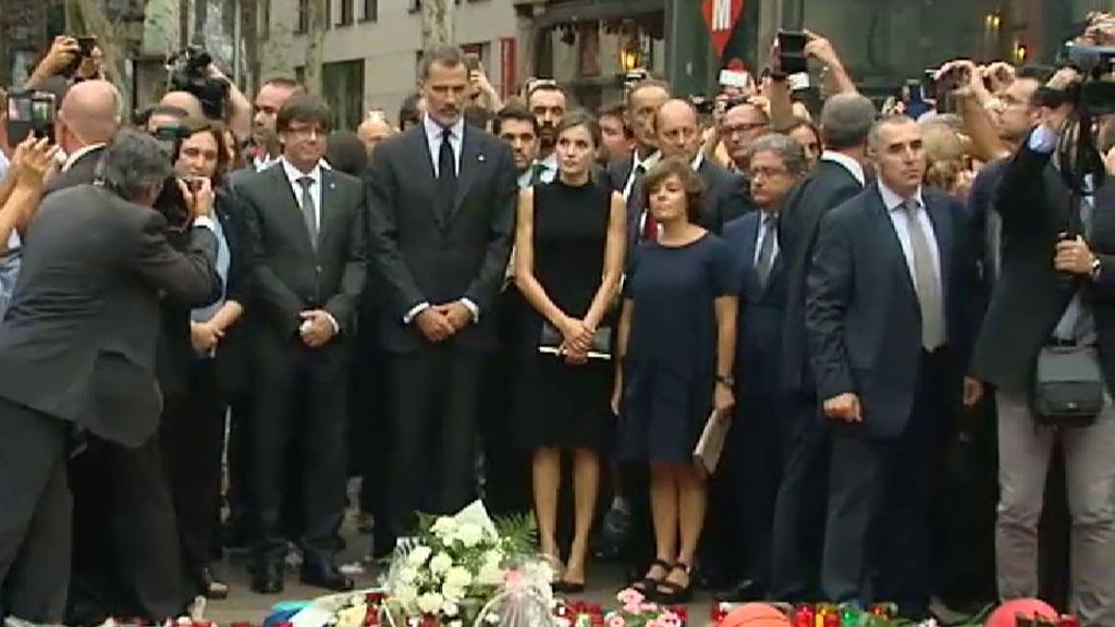 Se impone el respeto a las víctimas en los actos de homenaje en Barcelona contra el terrorismo