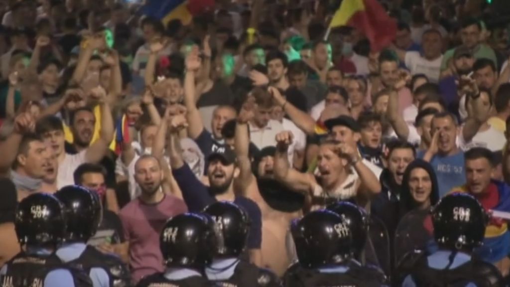 Protestas en Bucarest contra la corrupción y la represión policial