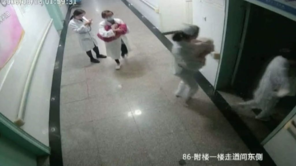 Rescatan a los bebés de las incubadoras durante un terremoto en China