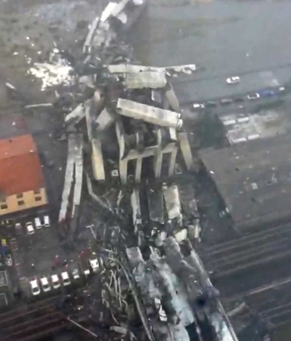 Desde el aire se aprecia con más facilidad la magnitud del desplome