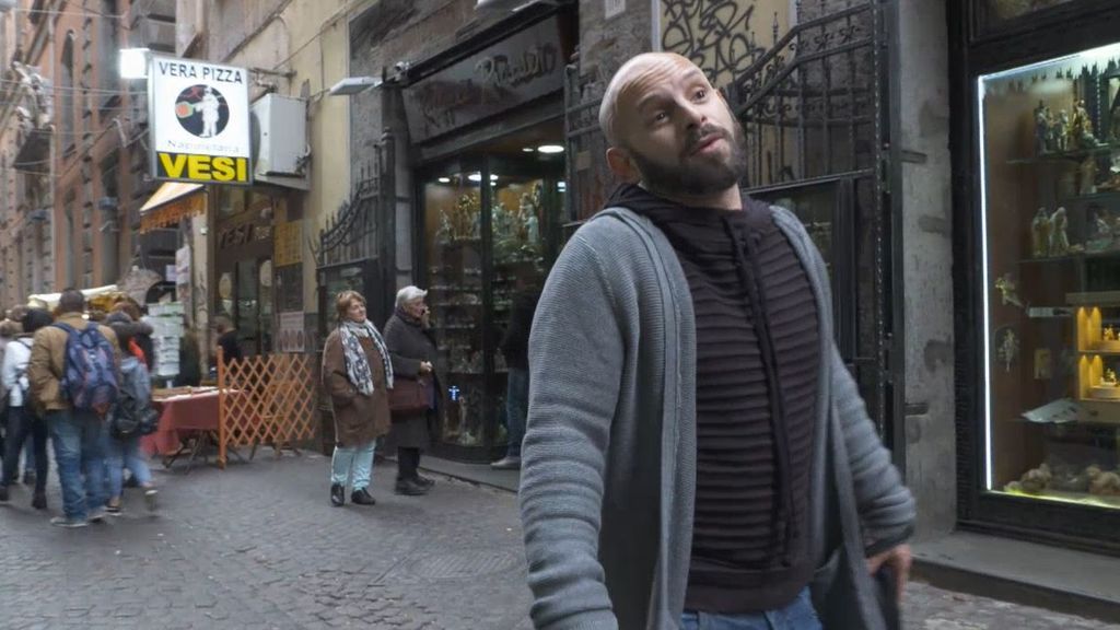 Nápoles, un lugar peligroso para los homosexuales: "No me doy besos en la calle, la Camorra puede pegarme un tiro"
