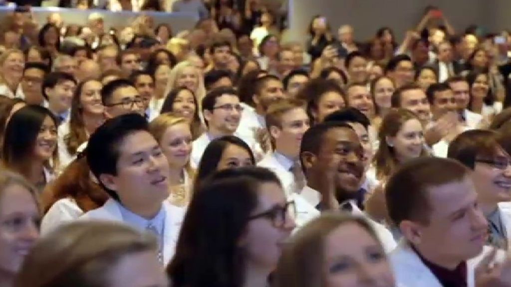 La Universidad de Nueva York pagará la matrícula de los estudiantes de Medicina