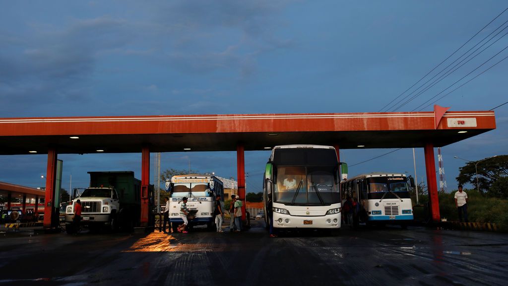 Más dificultades para los venezolanos que quieran emigrar a Perú y Ecuador