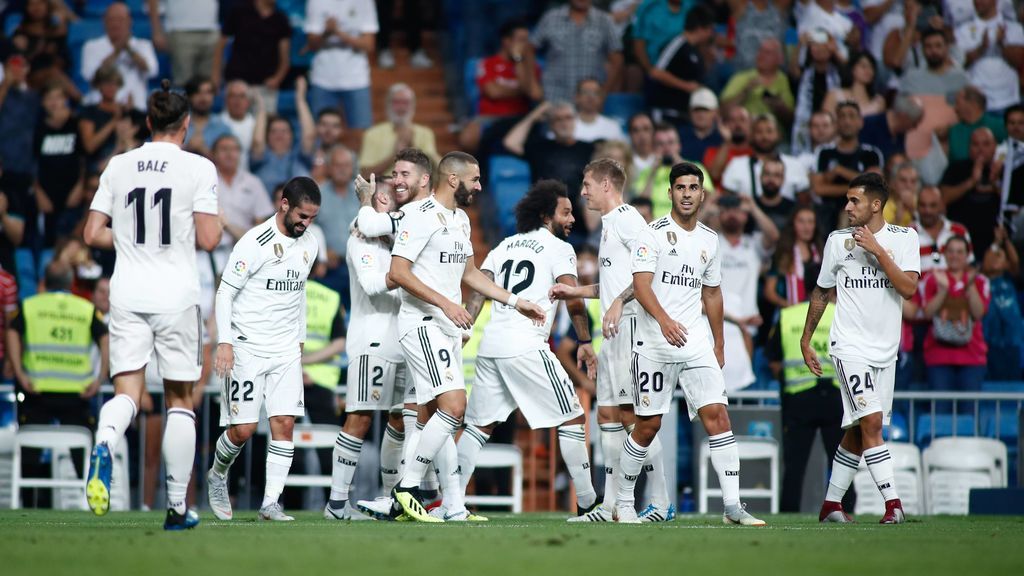 La afición del Real Madrid pide un '9' mientras Florentino espera por Mbappé