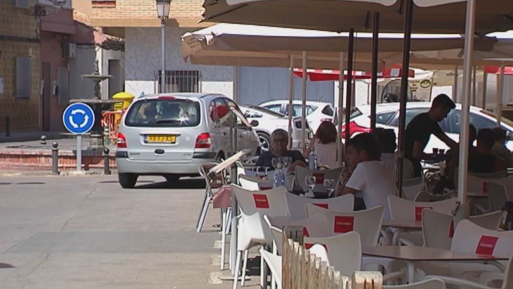 Valencia limita el espacio de las terrazas tras las quejas de los vecinos