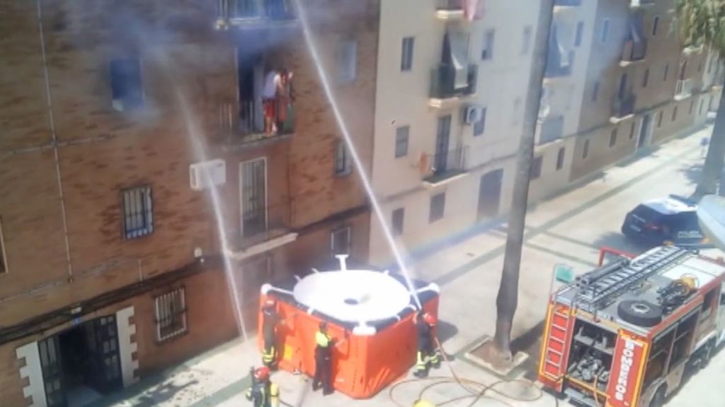 El Spider-Man de Huelva: rescata a un hombre de un incendio en su balcón
