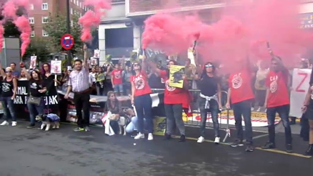 Multitudinaria manifestación antitaurina en Bilbao