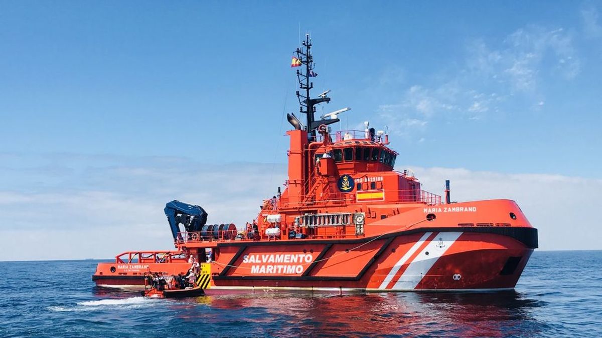 Rescatados 84 inmigrantes en aguas del Estrecho en cuatro pateras