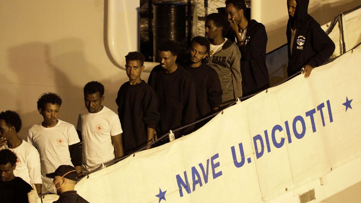 Desembarcan en Italia los 134 inmigrantes restantes a bordo del 'Diciotti'