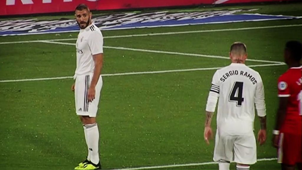 La conversación entre Benzema y Sergio Ramos en la que el francés le pide permiso para tirar el segundo penalti