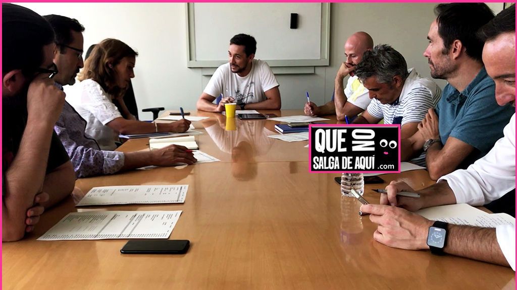 La 'vuelta al cole' de Javier Ruiz: nos colamos en la reunión de escaleta de Noticias Cuatro