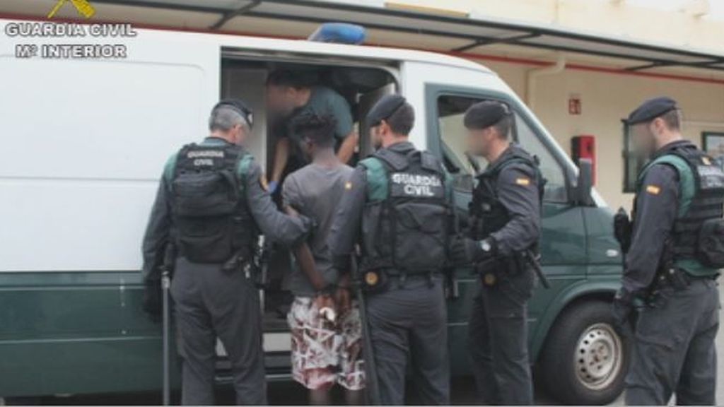 Detenidos 10 presuntos cabecillas del salto  a la valla de Ceuta en julio