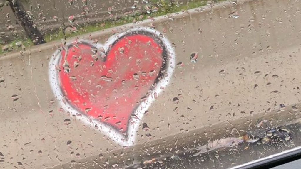 Buscamos a Cupido grafitero: Madrid llena de misteriosos corazones