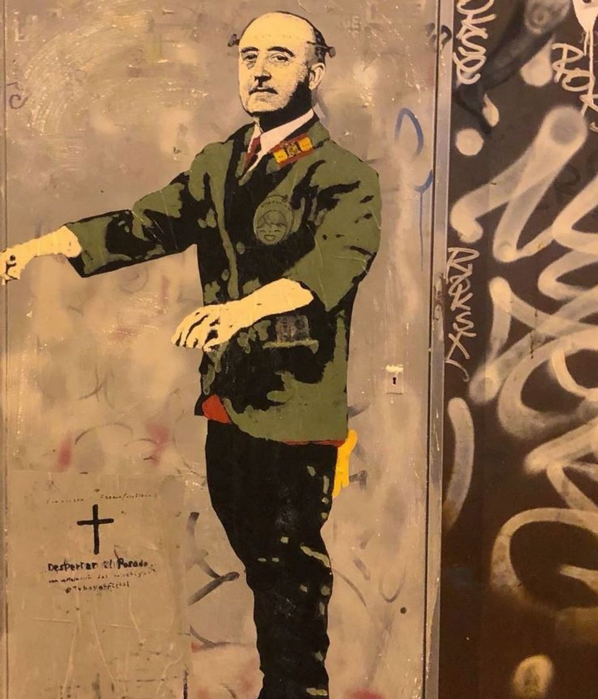 Franco resucita en Barcelona con un grafiti a tamaño natural