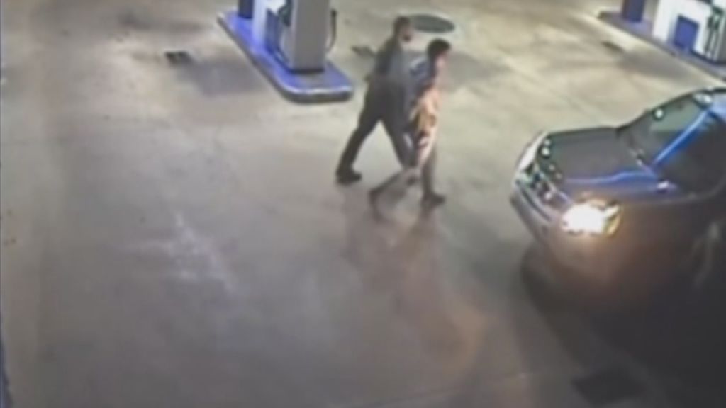 Un ladrón se entrega en pleno robo de una gasolinera en Cartaya, Huelva