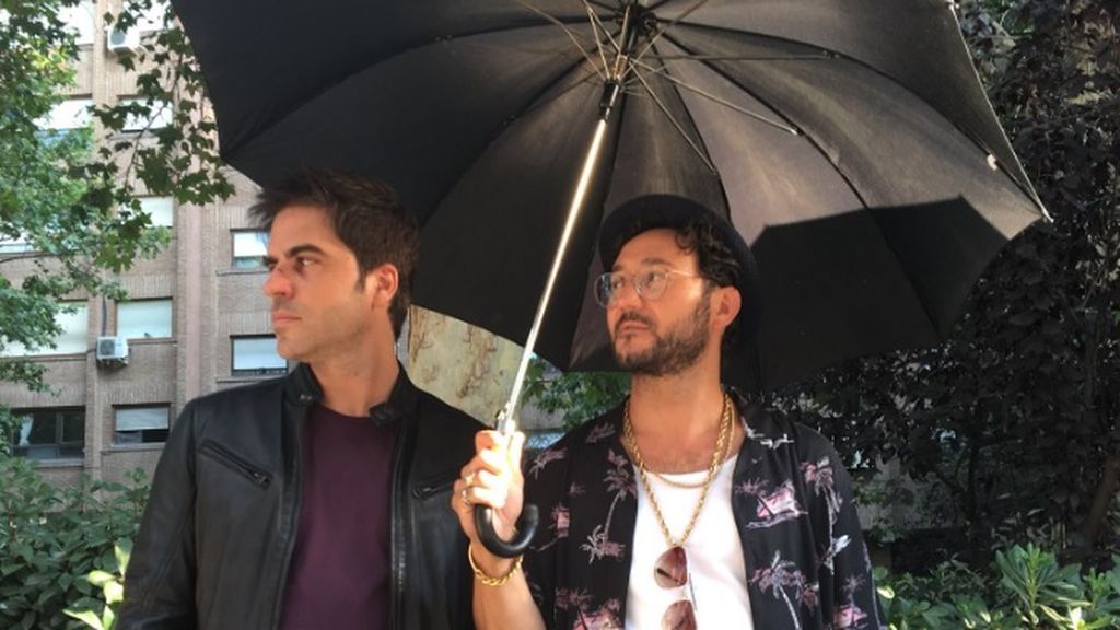 Ernesto Sevilla y Carlos Santos, en el rodaje de 'Lo dejo cuando quiera'.