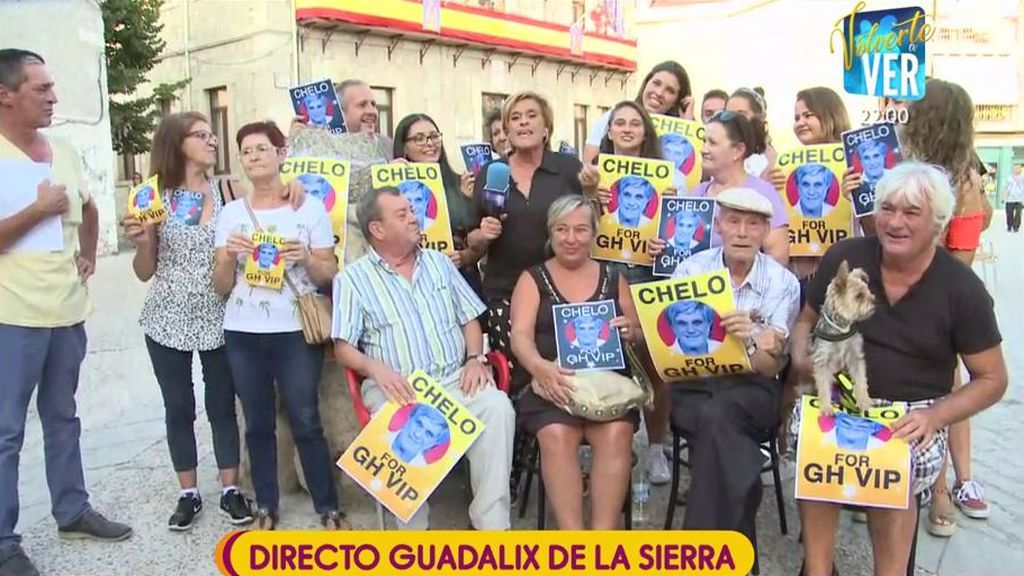 ¡Camino a ‘GH VIP’! Chelo hace campaña con los vecinos de Guadalix de la Sierra