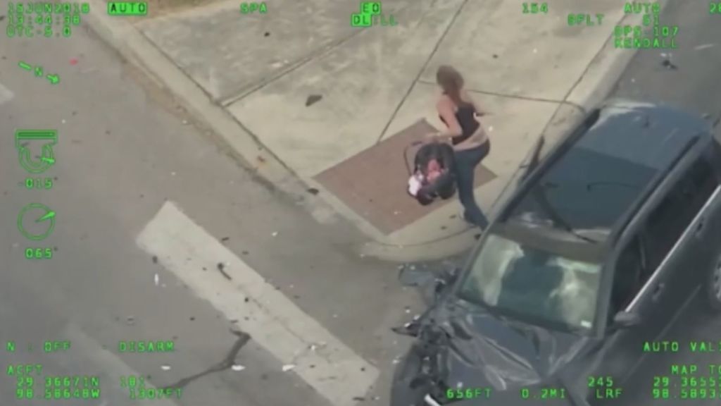 Una mujer huye de la Policía a 170 kilómetros por hora con su bebé en el asiento de atrás