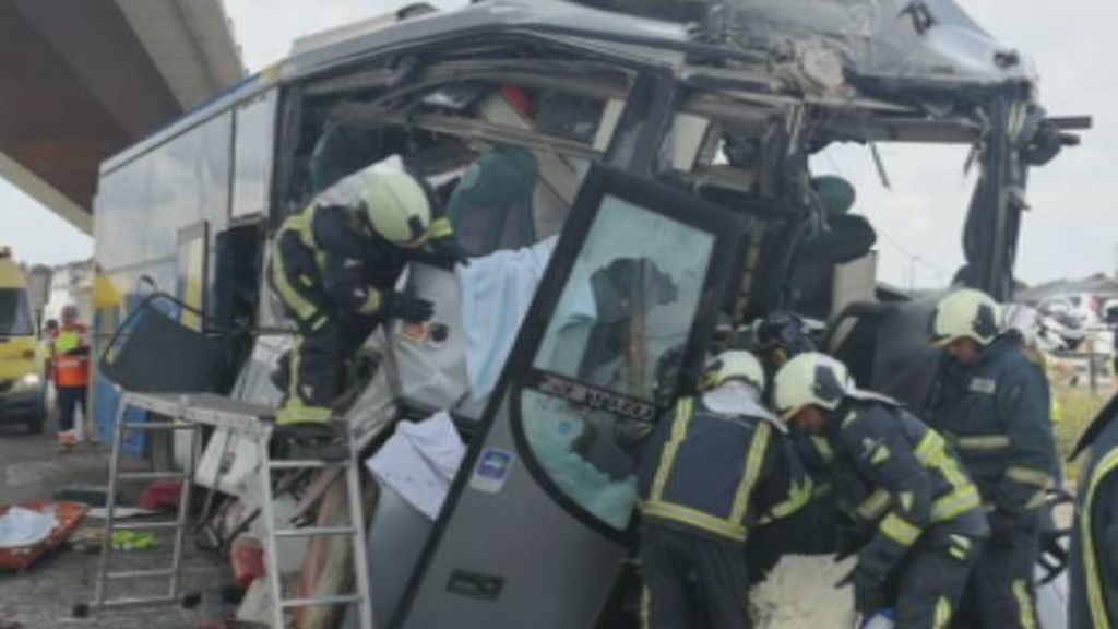 Testigos del accidente de Avilés: "Te vas a casa con la cosa de haber ayudado más"