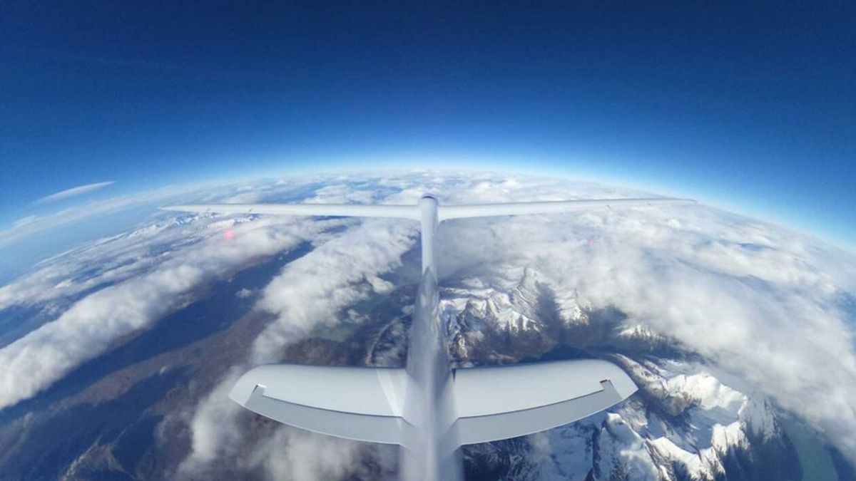 El Perlan II bate el récord del vuelo humano con mayor altitud
