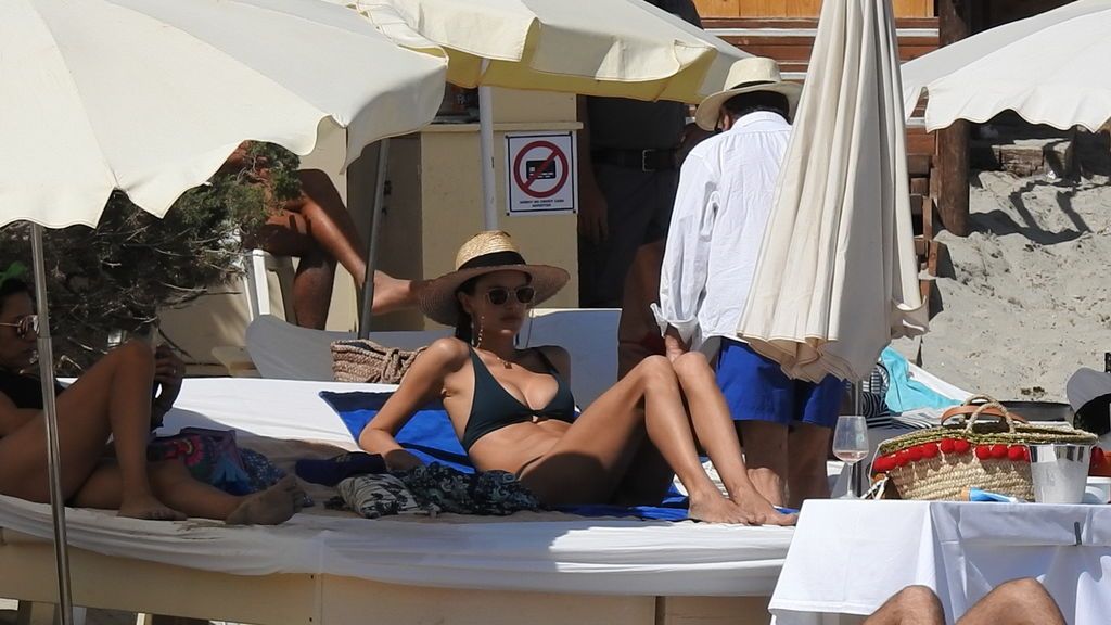 Alessandra Ambrosio.